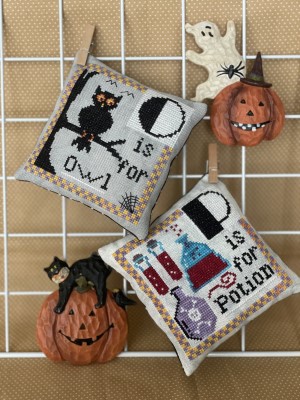 (image for) Halloween Alphabet - O & P